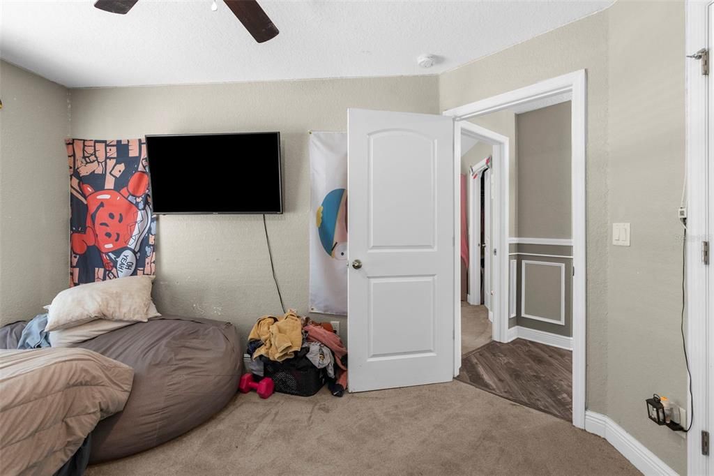 На продажу: $699,999 (5 спален, 3 ванн, 3000 Квадратных фут)