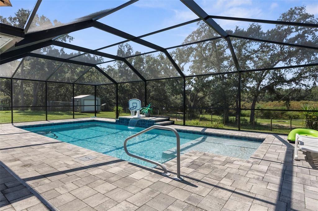 На продажу: $699,999 (5 спален, 3 ванн, 3000 Квадратных фут)