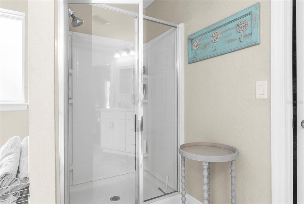 На продажу: $699,999 (5 спален, 3 ванн, 3000 Квадратных фут)