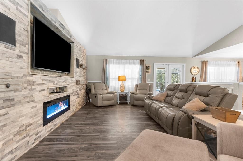 На продажу: $699,999 (5 спален, 3 ванн, 3000 Квадратных фут)