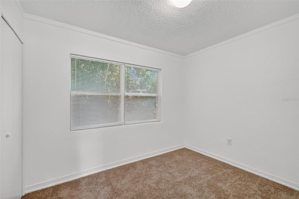 Active With Contract: $225,000 (3 beds, 1 baths, 920 Square Feet)