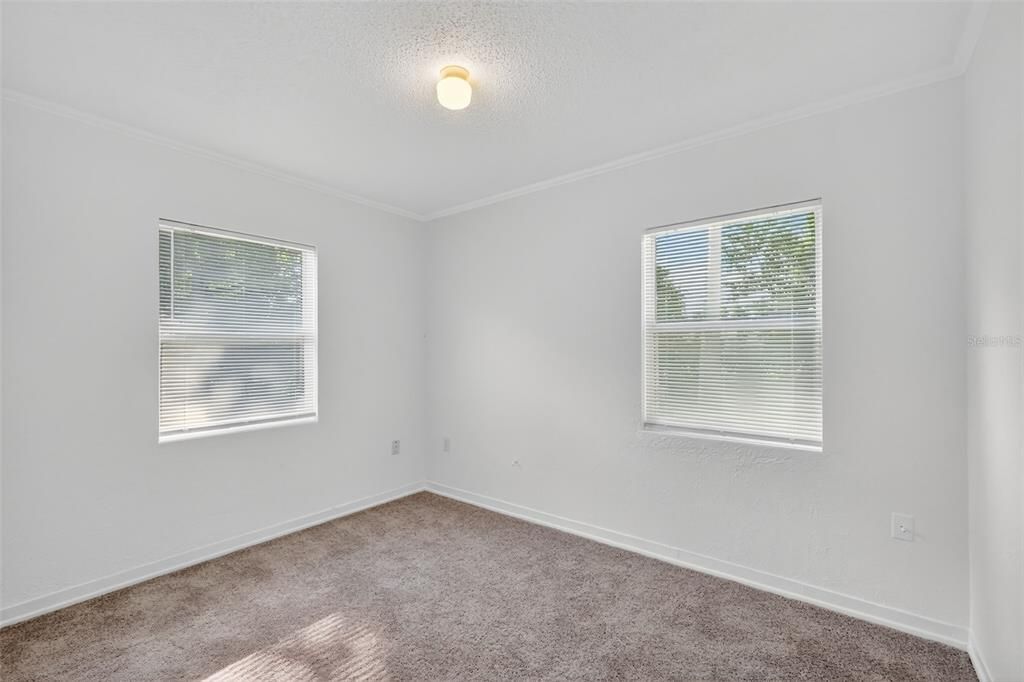 Active With Contract: $225,000 (3 beds, 1 baths, 920 Square Feet)