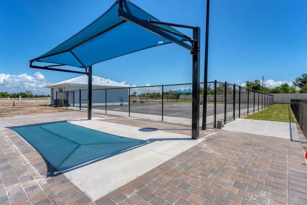 Под контрактом: $195,000 (0.06 acres)