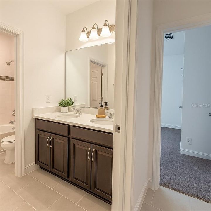 В аренду: $2,700 (4 спален, 2 ванн, 2603 Квадратных фут)