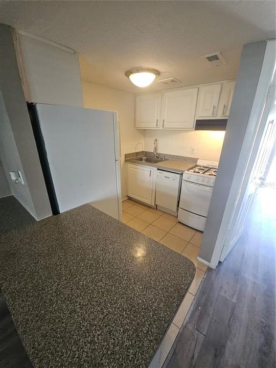 待售: $109,000 (1 贝兹, 1 浴室, 496 平方英尺)