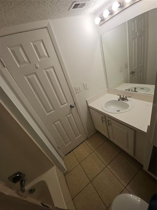 待售: $109,000 (1 贝兹, 1 浴室, 496 平方英尺)