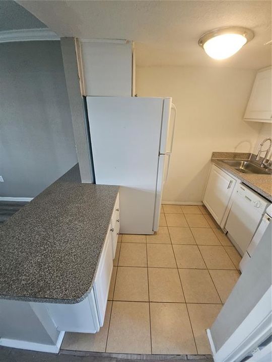 待售: $109,000 (1 贝兹, 1 浴室, 496 平方英尺)