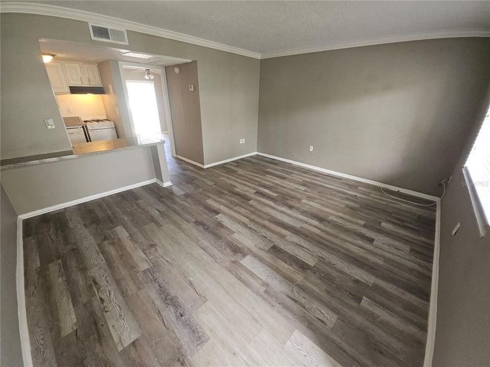 待售: $109,000 (1 贝兹, 1 浴室, 496 平方英尺)