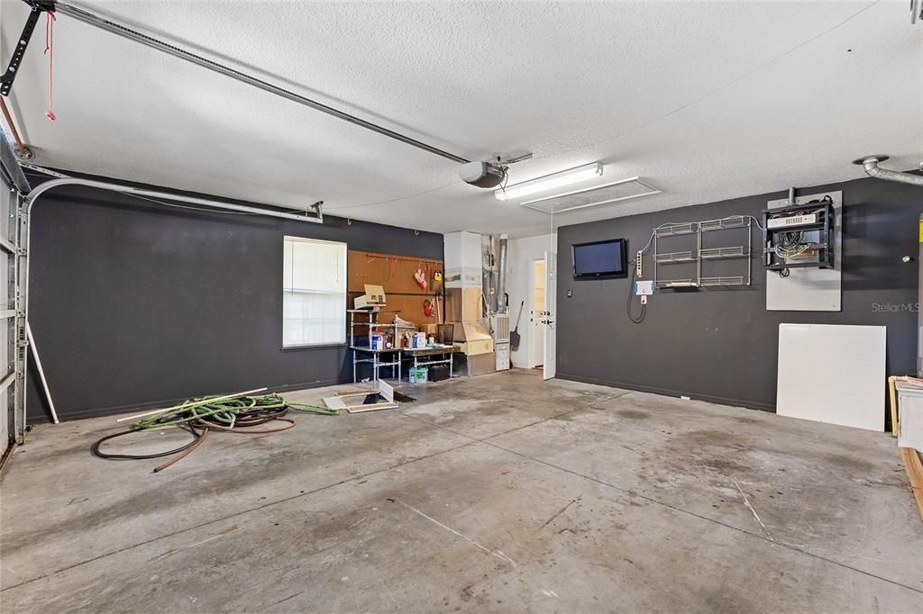 For Sale: $369,900 (3 beds, 2 baths, 1570 Square Feet)