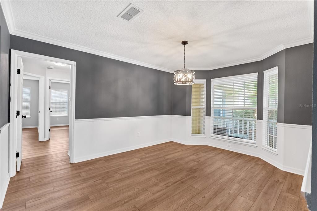 For Sale: $369,900 (3 beds, 2 baths, 1570 Square Feet)