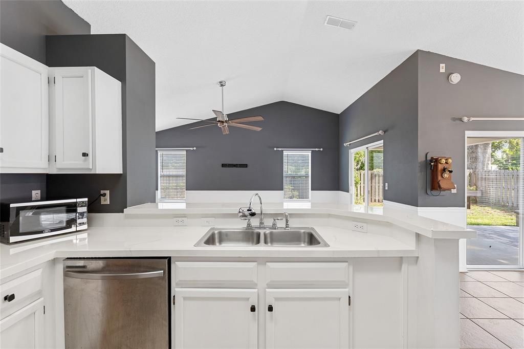 For Sale: $369,900 (3 beds, 2 baths, 1570 Square Feet)