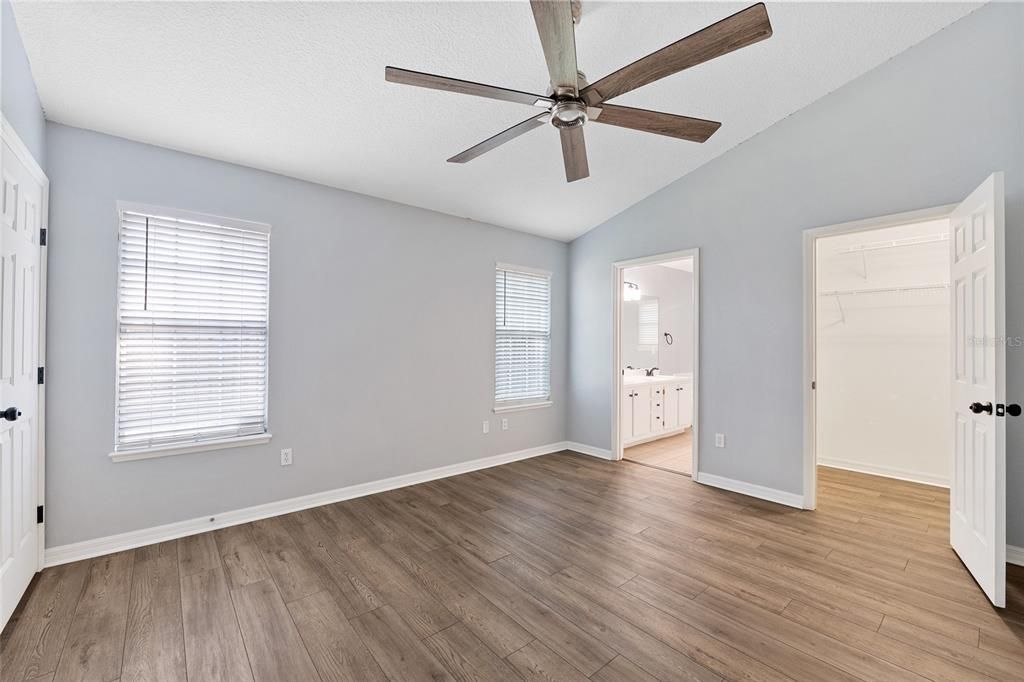 For Sale: $369,900 (3 beds, 2 baths, 1570 Square Feet)