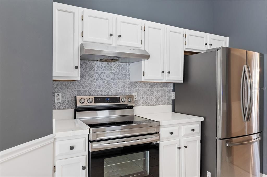 For Sale: $369,900 (3 beds, 2 baths, 1570 Square Feet)