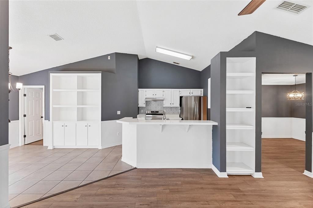 For Sale: $369,900 (3 beds, 2 baths, 1570 Square Feet)