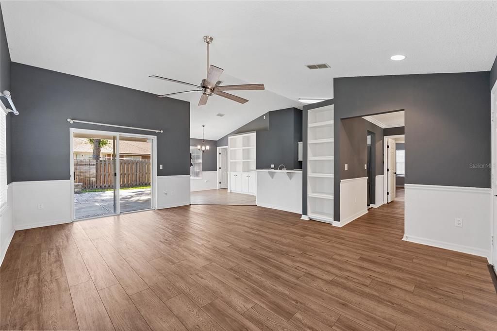 For Sale: $369,900 (3 beds, 2 baths, 1570 Square Feet)