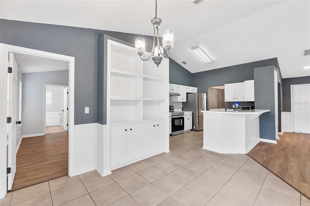 For Sale: $369,900 (3 beds, 2 baths, 1570 Square Feet)