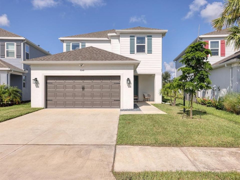 合同活跃: $569,000 (5 贝兹, 3 浴室, 2437 平方英尺)