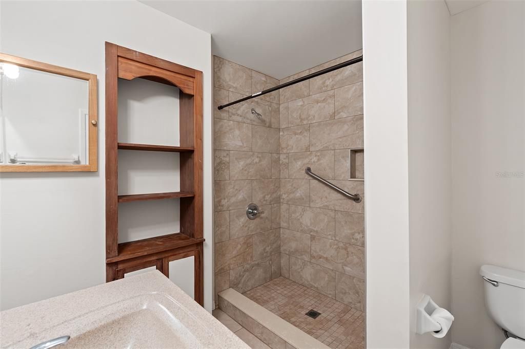 For Sale: $319,500 (3 beds, 2 baths, 1677 Square Feet)