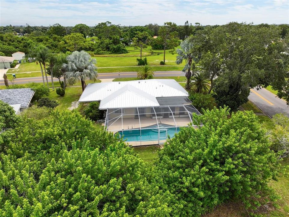 For Sale: $319,500 (3 beds, 2 baths, 1677 Square Feet)