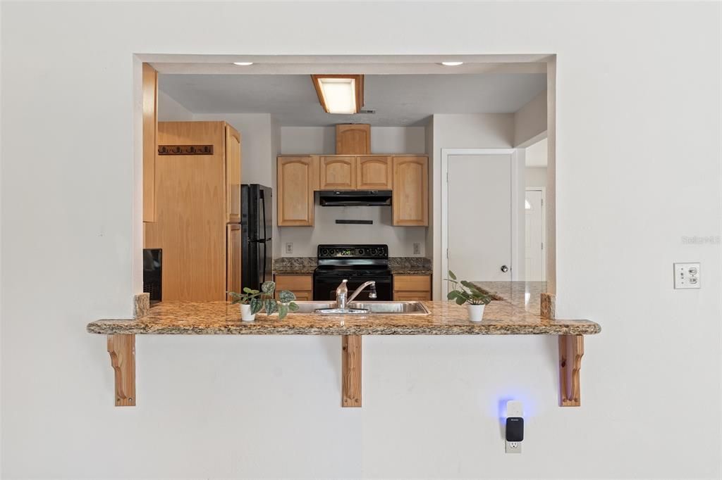 For Sale: $319,500 (3 beds, 2 baths, 1677 Square Feet)