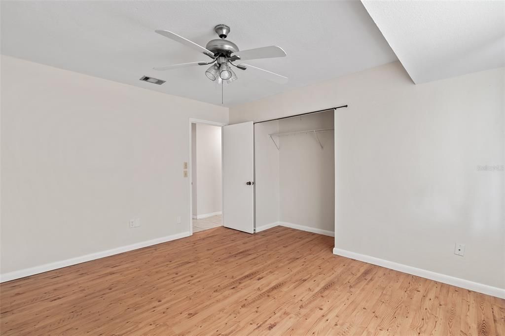 For Sale: $319,500 (3 beds, 2 baths, 1677 Square Feet)