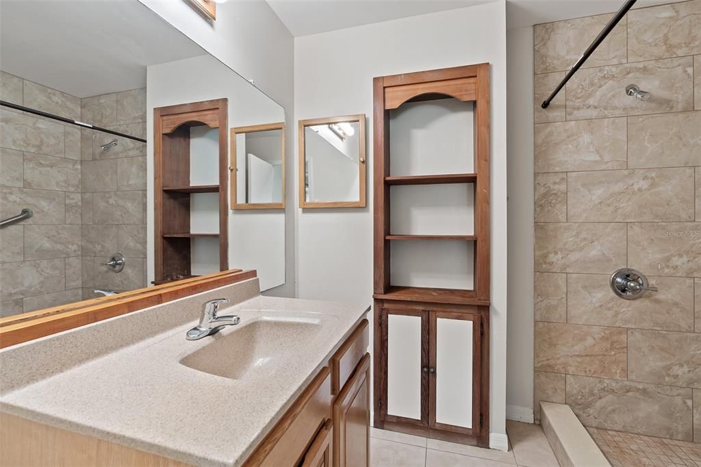 For Sale: $319,500 (3 beds, 2 baths, 1677 Square Feet)