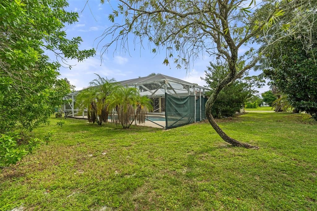 For Sale: $319,500 (3 beds, 2 baths, 1677 Square Feet)