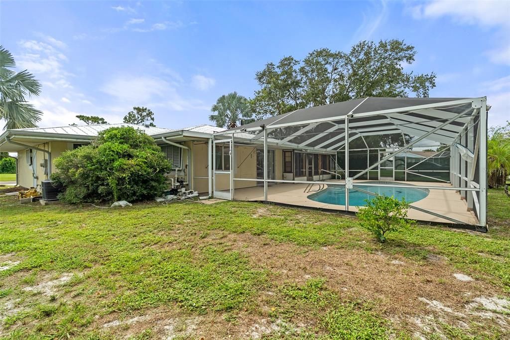 For Sale: $319,500 (3 beds, 2 baths, 1677 Square Feet)