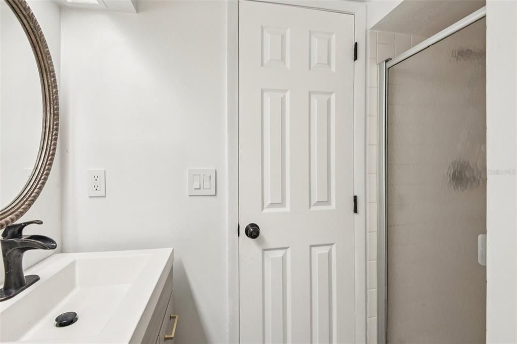 For Sale: $270,000 (2 beds, 2 baths, 1170 Square Feet)