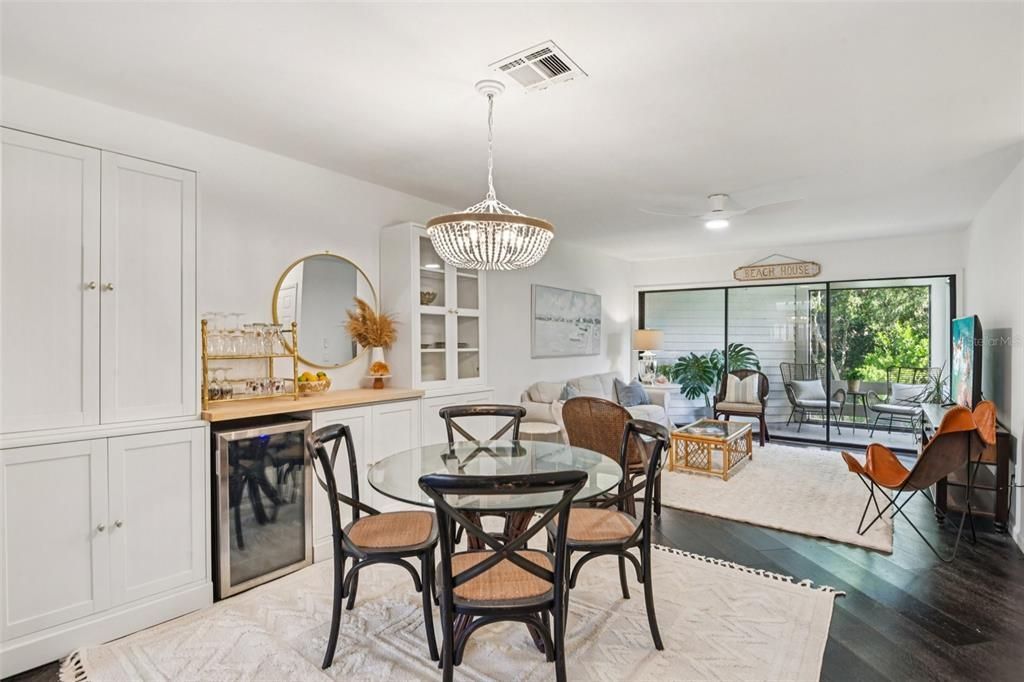 For Sale: $270,000 (2 beds, 2 baths, 1170 Square Feet)