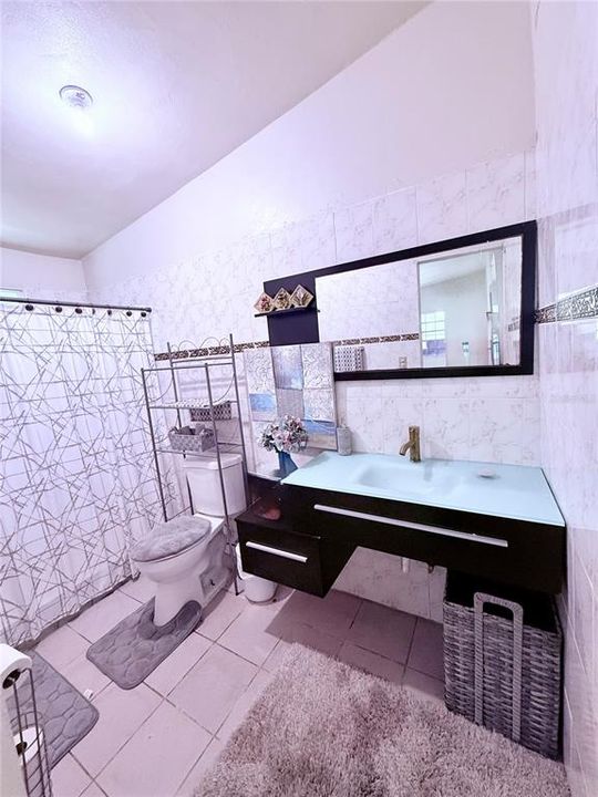 For Sale: $267,000 (3 beds, 2 baths, 797 Square Feet)