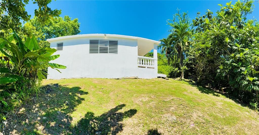 For Sale: $267,000 (3 beds, 2 baths, 797 Square Feet)