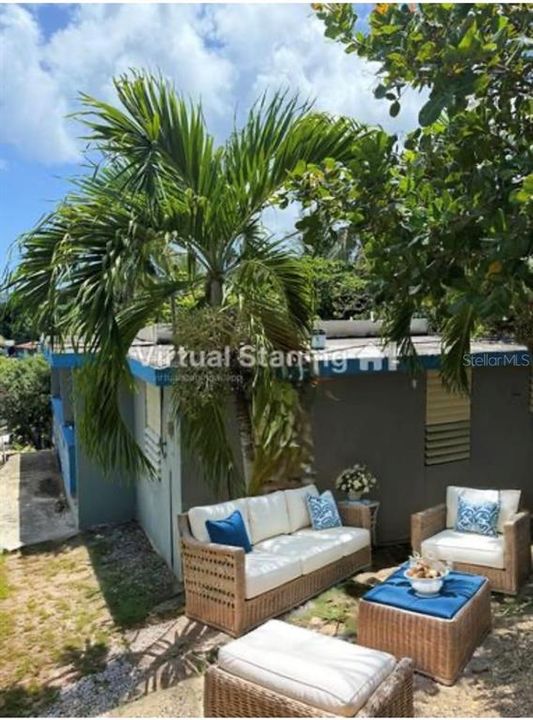 For Sale: $267,000 (3 beds, 2 baths, 797 Square Feet)