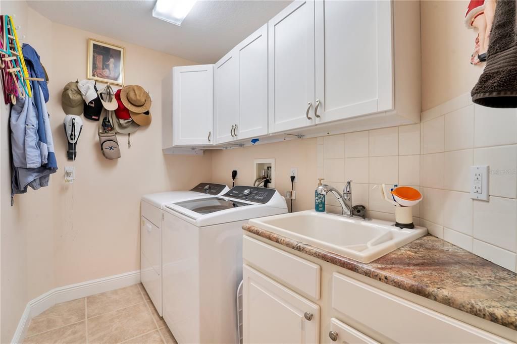 待售: $474,999 (3 贝兹, 2 浴室, 1916 平方英尺)