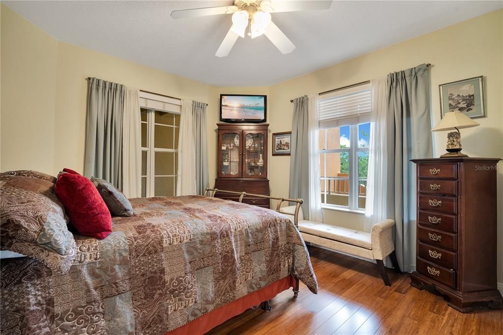 待售: $474,999 (3 贝兹, 2 浴室, 1916 平方英尺)