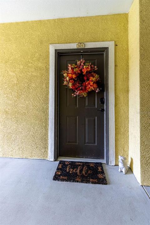 Active With Contract: $190,000 (1 beds, 1 baths, 957 Square Feet)