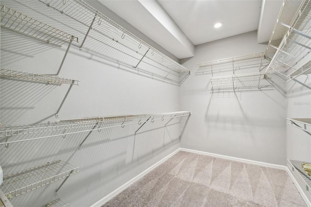 For Sale: $480,000 (3 beds, 2 baths, 2074 Square Feet)