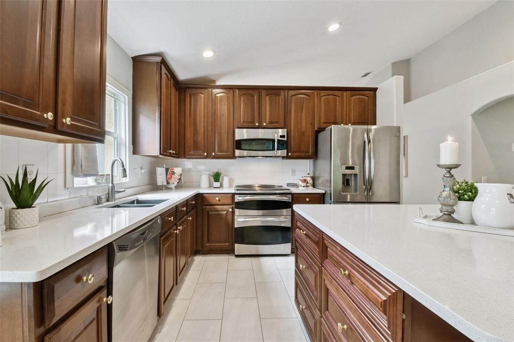 For Sale: $480,000 (3 beds, 2 baths, 2074 Square Feet)