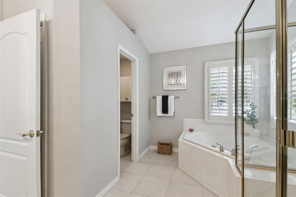 For Sale: $480,000 (3 beds, 2 baths, 2074 Square Feet)