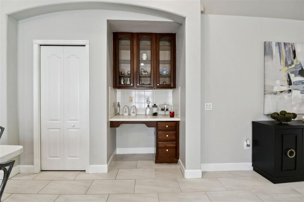 For Sale: $480,000 (3 beds, 2 baths, 2074 Square Feet)