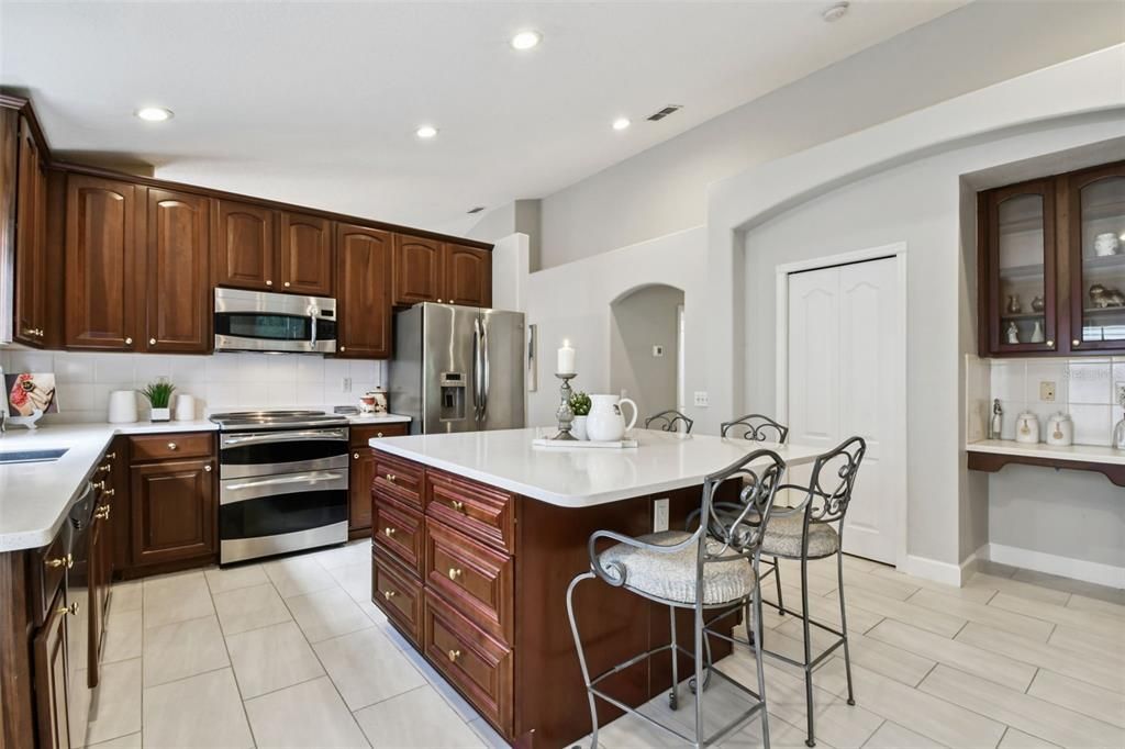 For Sale: $480,000 (3 beds, 2 baths, 2074 Square Feet)