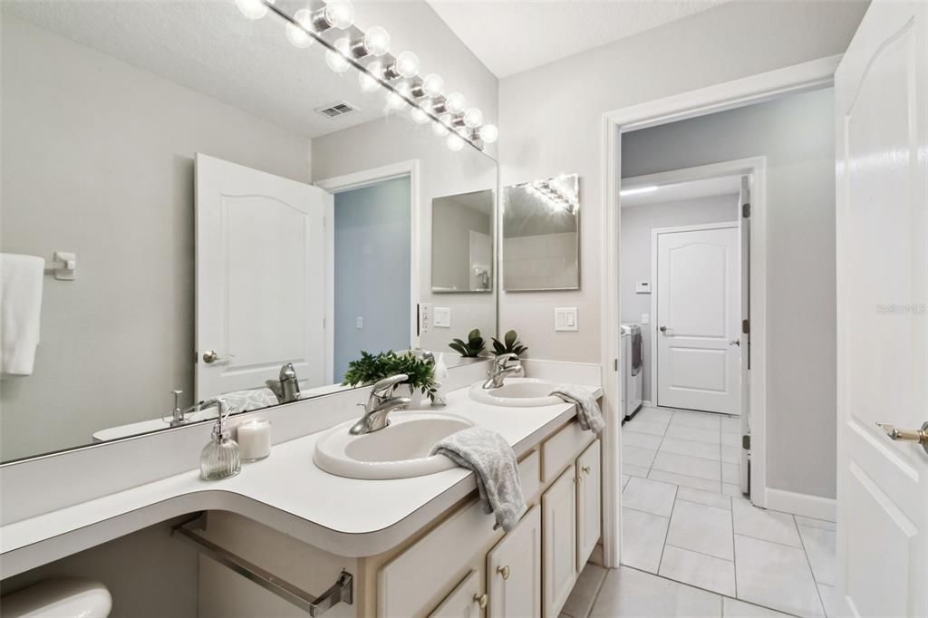 For Sale: $480,000 (3 beds, 2 baths, 2074 Square Feet)