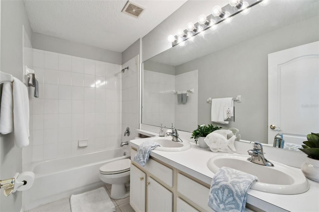 For Sale: $480,000 (3 beds, 2 baths, 2074 Square Feet)