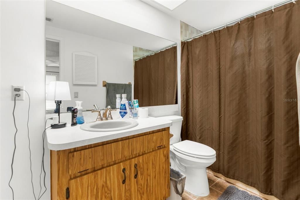 На продажу: $650,000 (2 спален, 2 ванн, 1110 Квадратных фут)