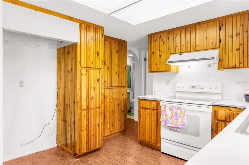 На продажу: $650,000 (2 спален, 2 ванн, 1110 Квадратных фут)