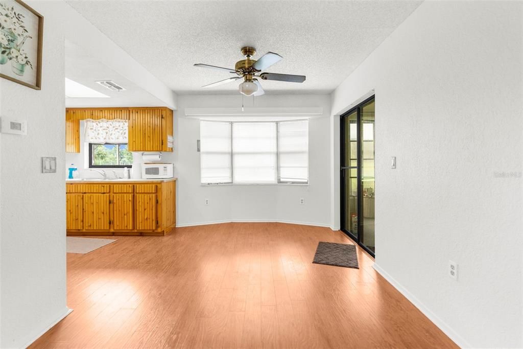 На продажу: $650,000 (2 спален, 2 ванн, 1110 Квадратных фут)