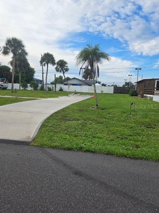 待售: $39,900 (0.17 acres)