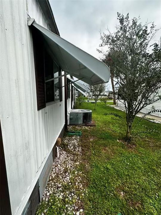 待售: $115,000 (2 贝兹, 2 浴室, 805 平方英尺)