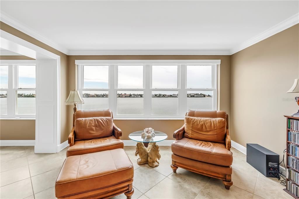 For Sale: $472,000 (2 beds, 2 baths, 1700 Square Feet)