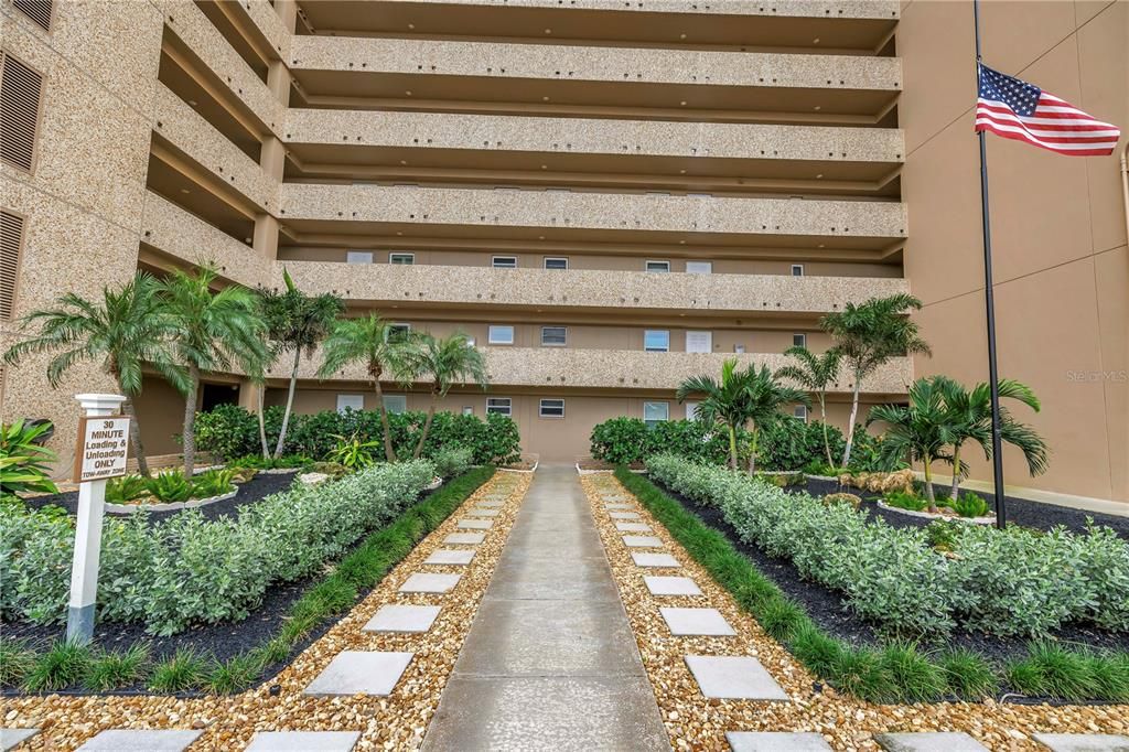 For Sale: $472,000 (2 beds, 2 baths, 1700 Square Feet)